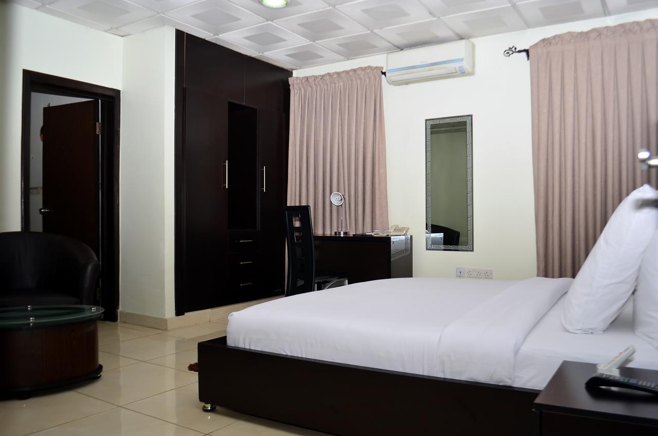 De Rigg Place - Alaka Estate, Surulere Lagos Extérieur photo