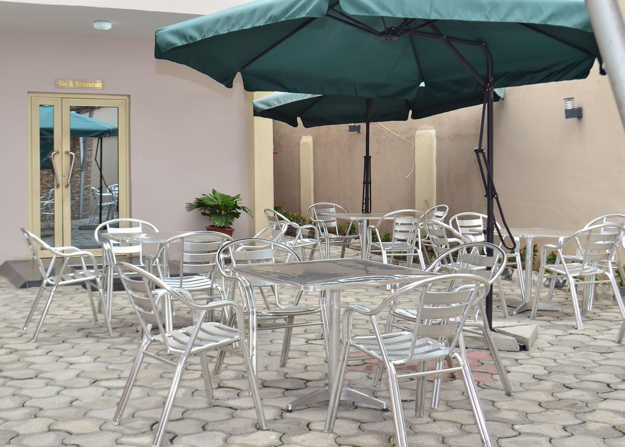 De Rigg Place - Alaka Estate, Surulere Lagos Extérieur photo