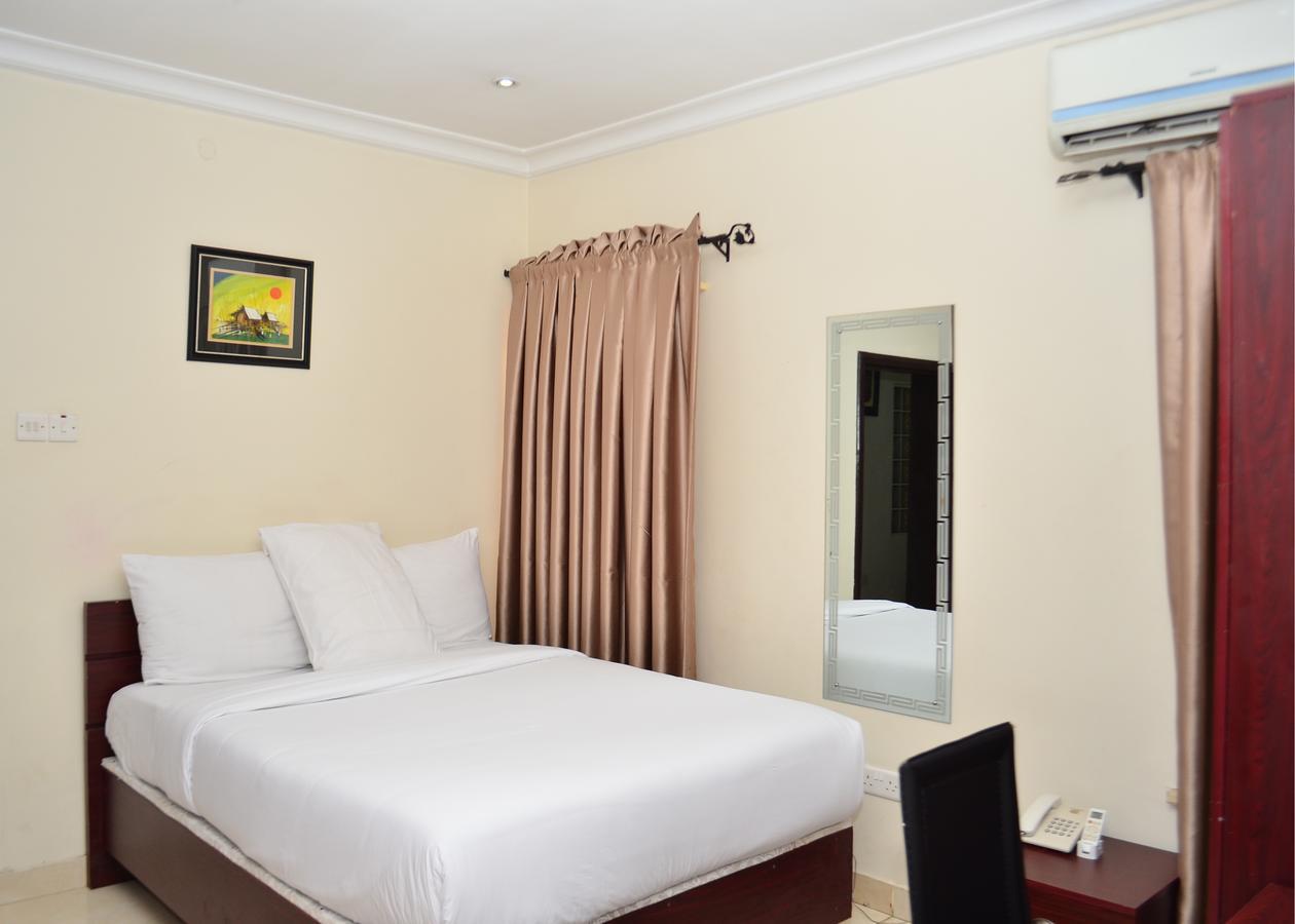 De Rigg Place - Alaka Estate, Surulere Lagos Extérieur photo