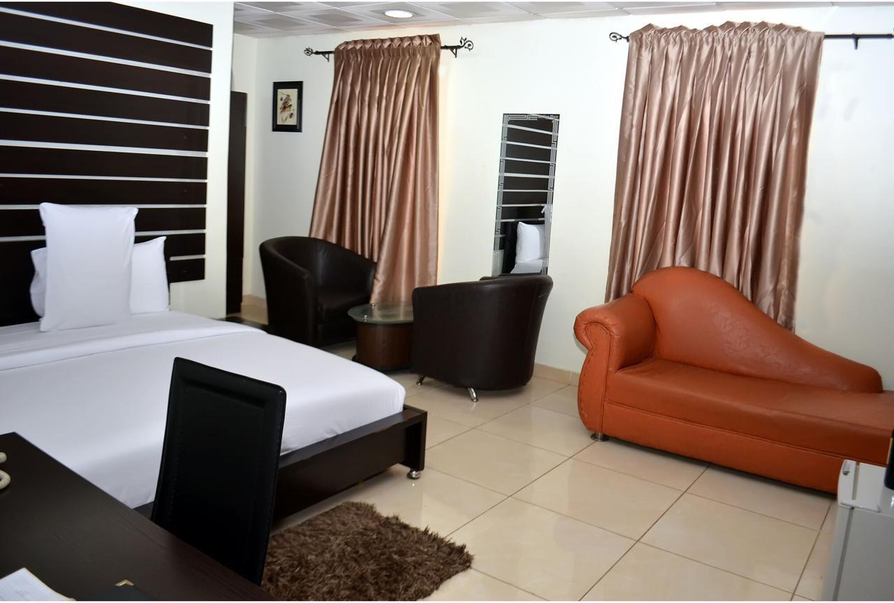 De Rigg Place - Alaka Estate, Surulere Lagos Extérieur photo