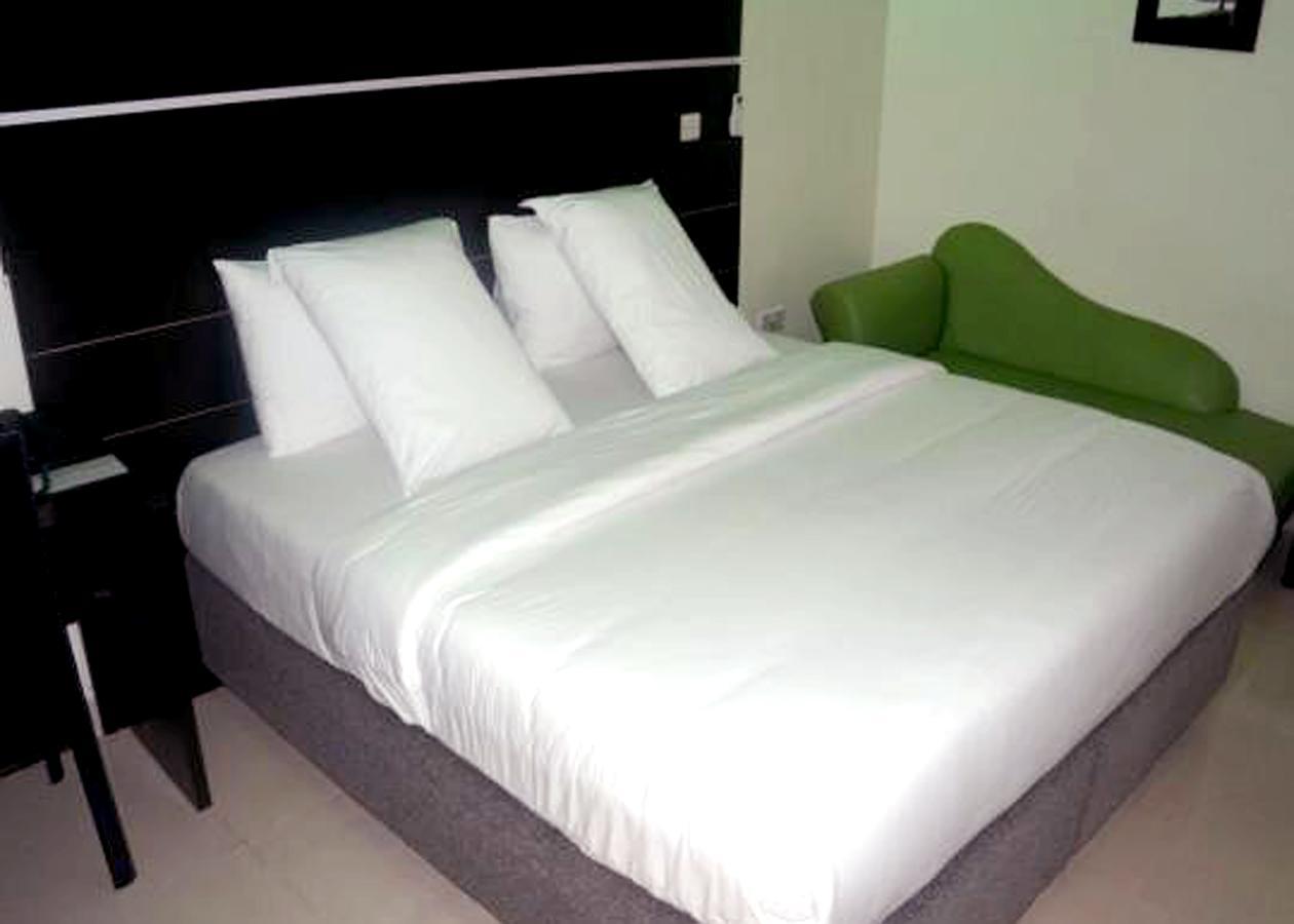De Rigg Place - Alaka Estate, Surulere Lagos Extérieur photo