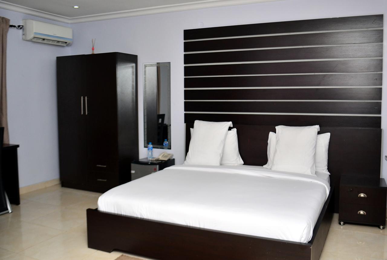 De Rigg Place - Alaka Estate, Surulere Lagos Extérieur photo